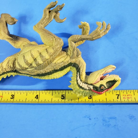 Jurassic Clash Dino Encounter Highly Detailed Raptor Dinosaur Figure Collectible - Picture 12 of 13